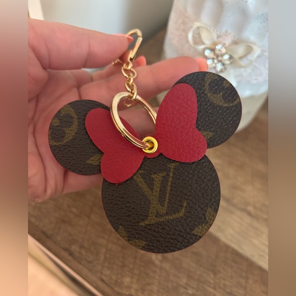 Louis Vuitton ミッキーマウス キーホルダー Mickey Keychain Louis Vuitton Authentic Repurposed, Louis Vuitton